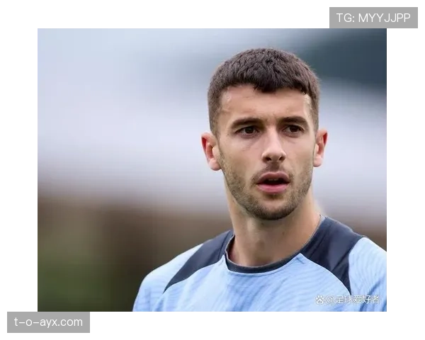 埃斯帕尼奥尔点球英雄表现稳健,球队逆转胜利备受关注 埃斯帕尼奥尔点球英雄表现稳健,球队逆转胜利备受关注